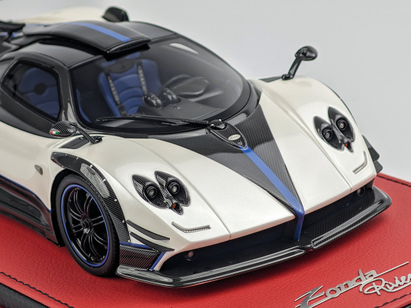 1/18 Pagani Zonda 760 Riviera Limited 100 pcs