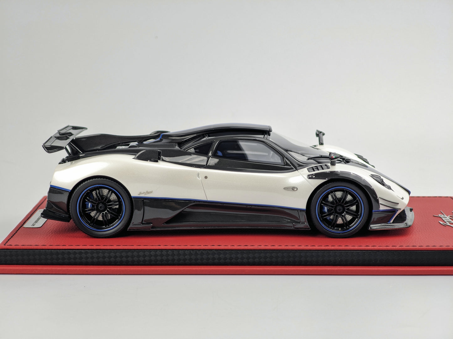1/18 Pagani Zonda 760 Riviera Limited 100 pcs