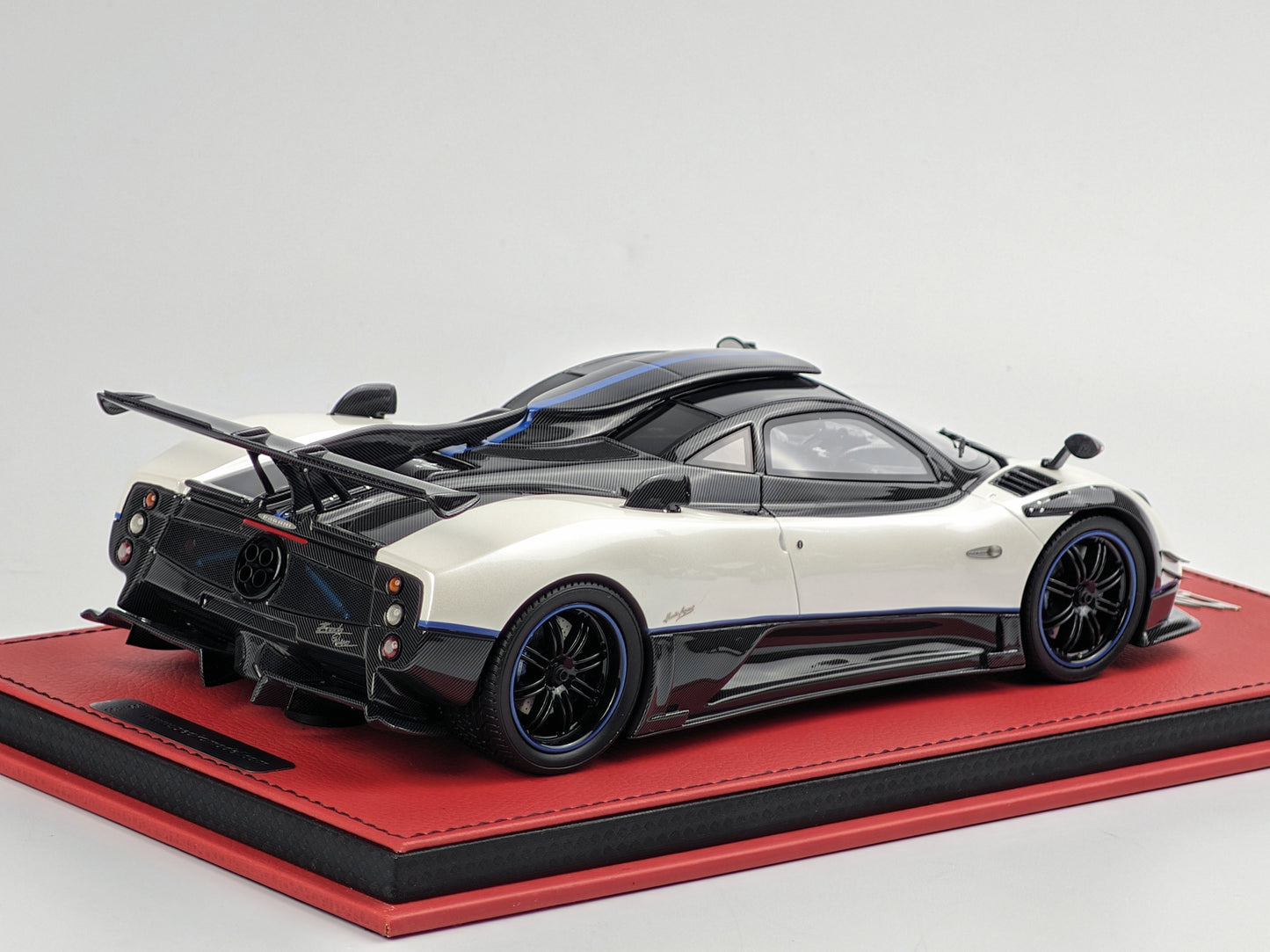 1/18 Pagani Zonda 760 Riviera Limited 100 pcs