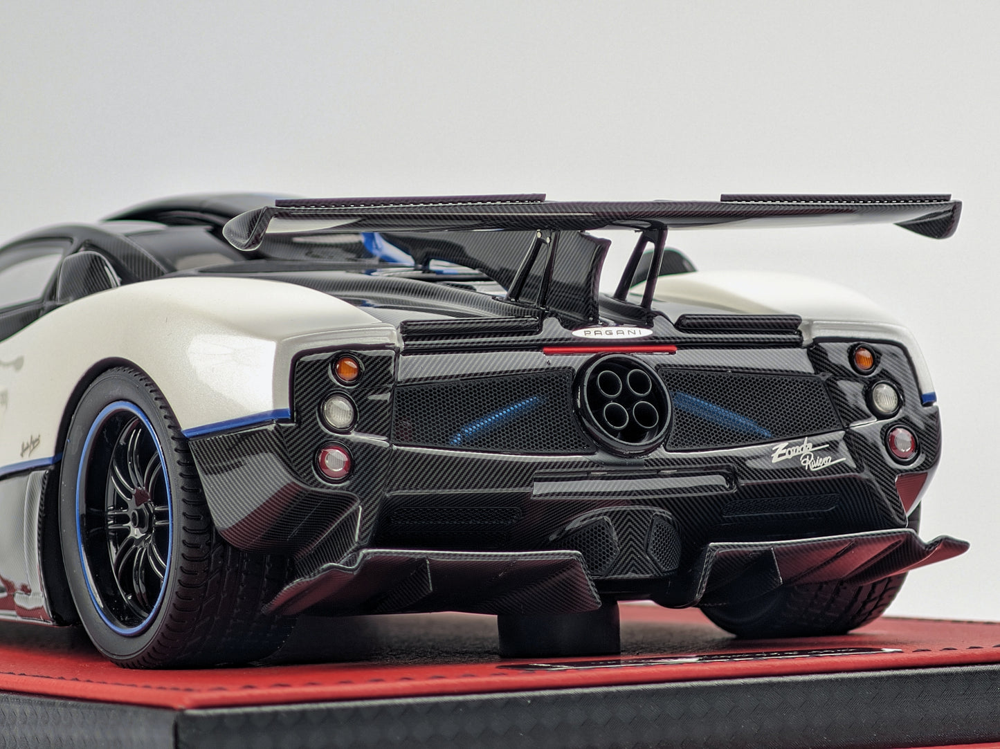 1/18 Pagani Zonda 760 Riviera Limited 100 pcs
