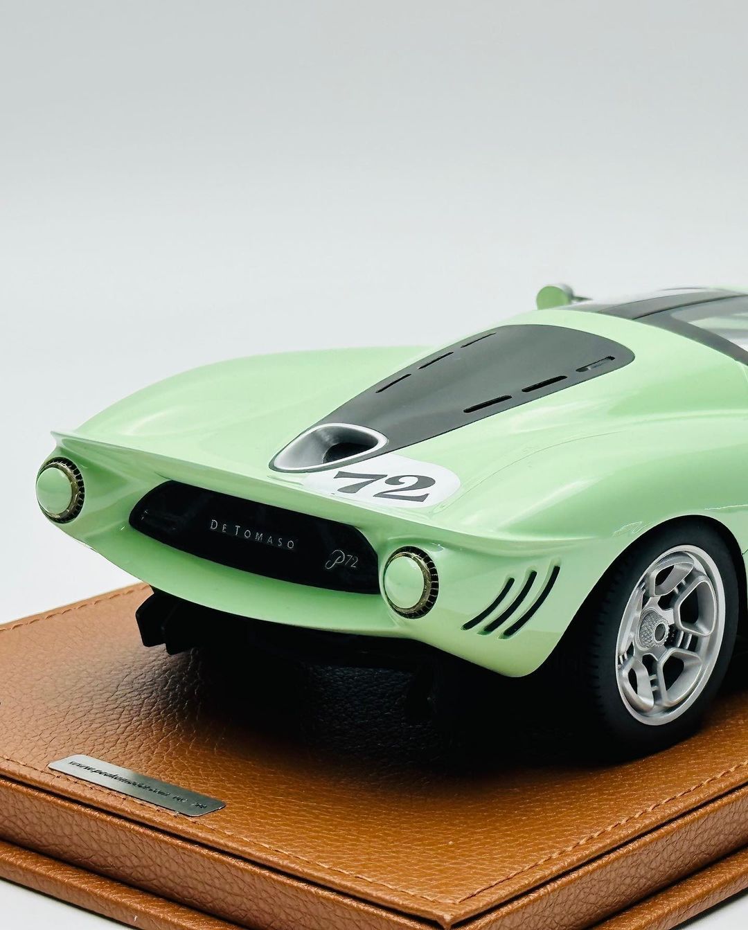 1/18 De Tomaso P72 2020 Green Pistachio