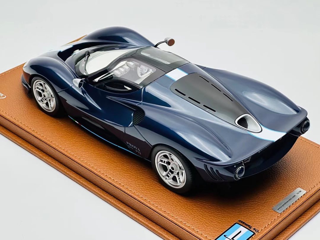 1/18 De Tomaso P72 2020 Midnight Blue Metallic