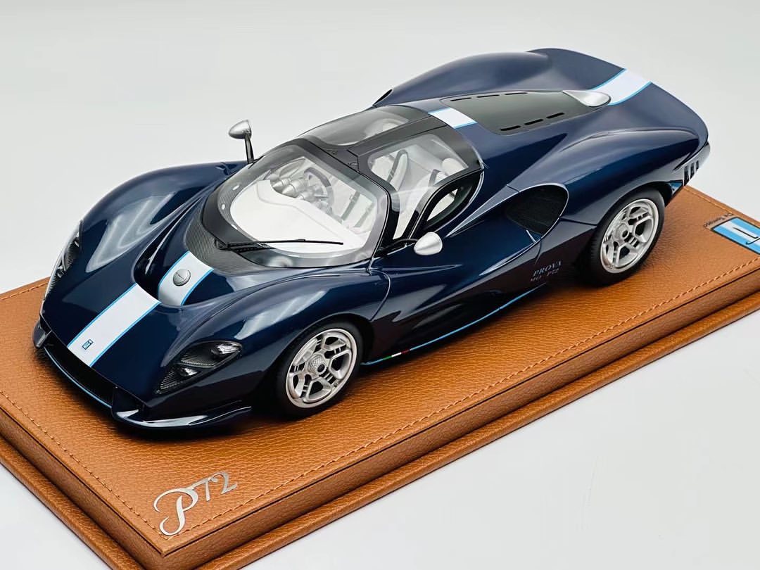 1/18 De Tomaso P72 2020 Midnight Blue Metallic