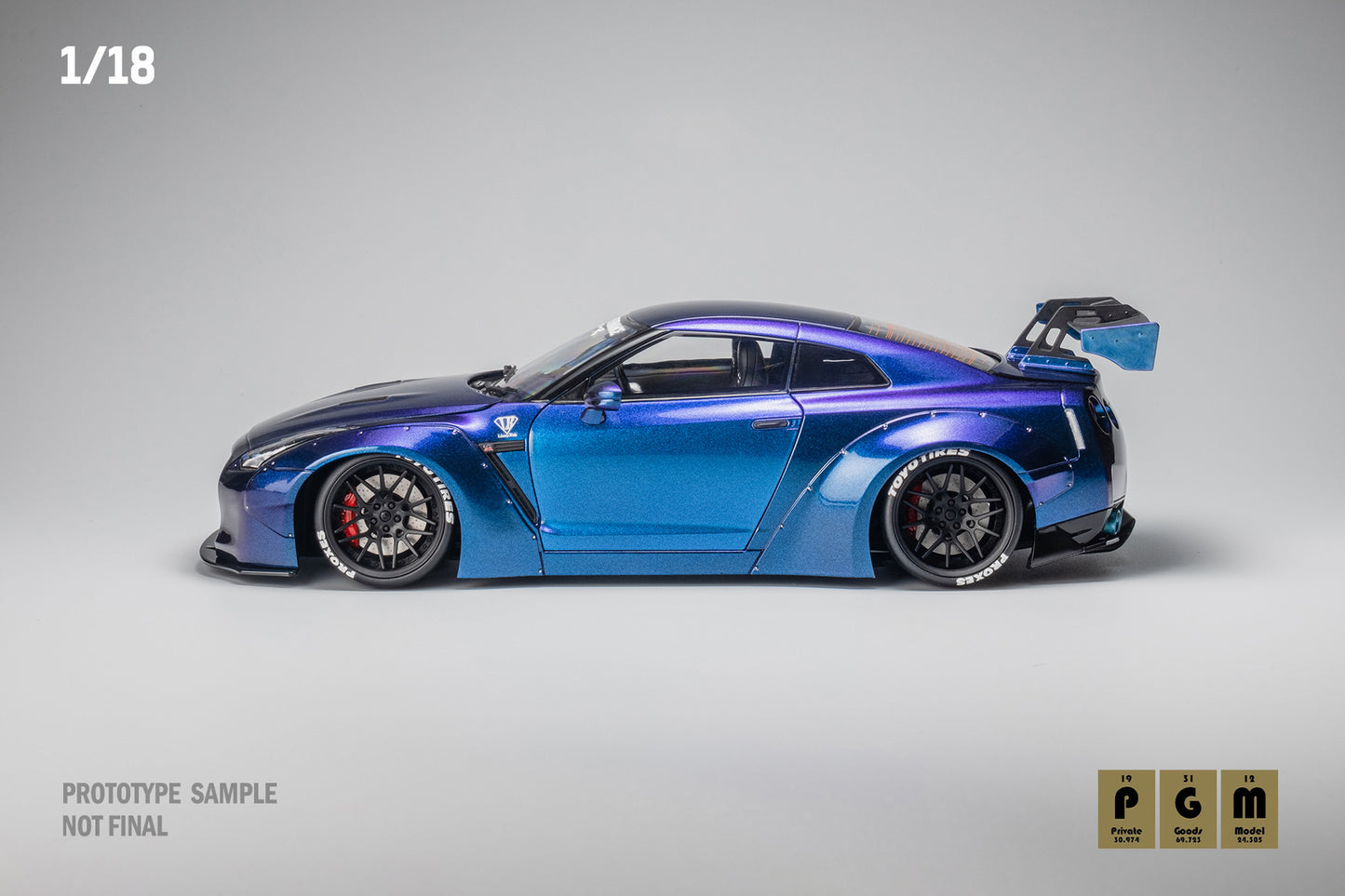 1/18 PGM LBWK Nissan GTR R35 Chameleon Fully Opened Diecast