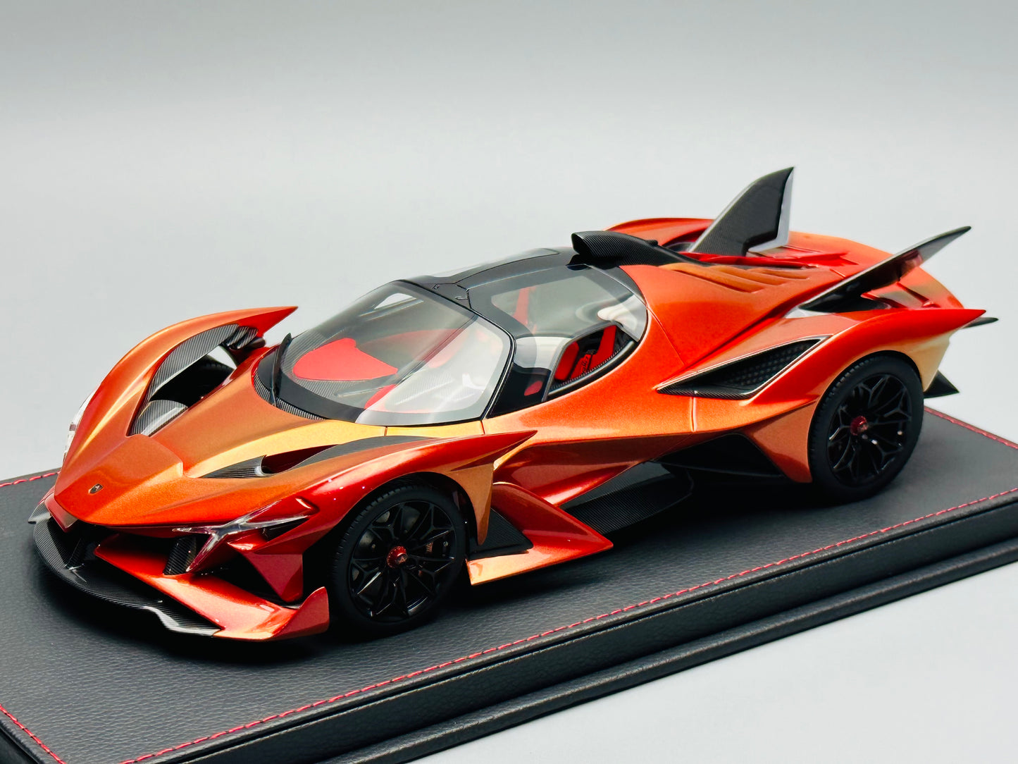 1/18 Apollo Project Evo 2023 Chameleon Orange