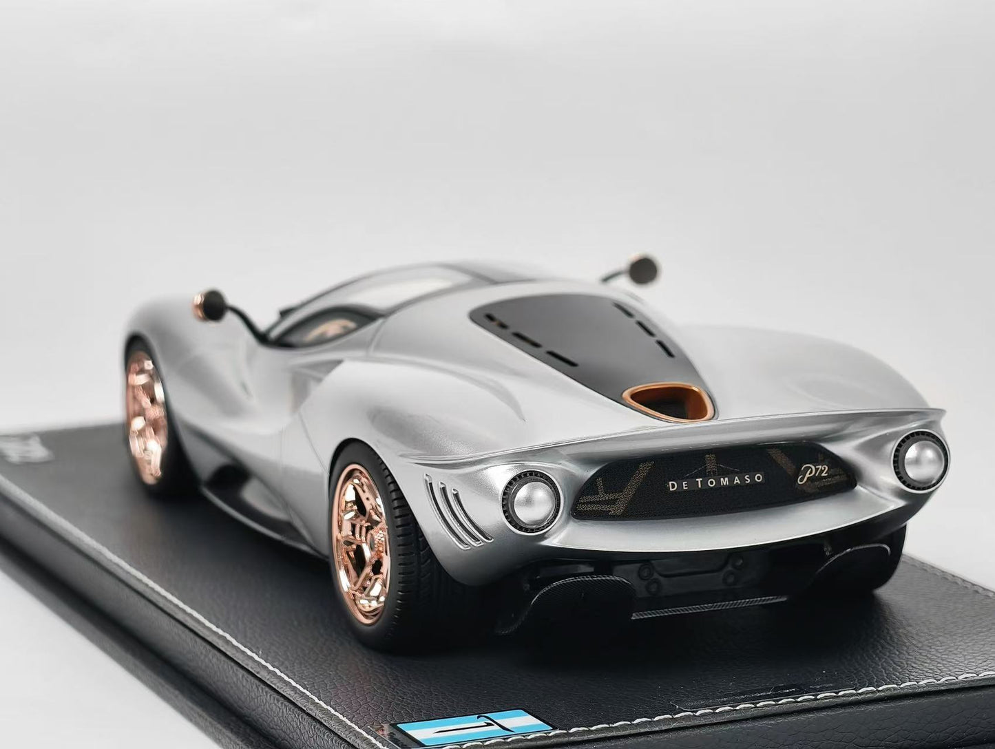 1/18 De Tomaso P72 2024 Silver