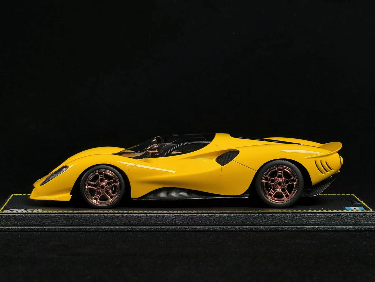 1/18 De Tomaso P72 2024 Yellow