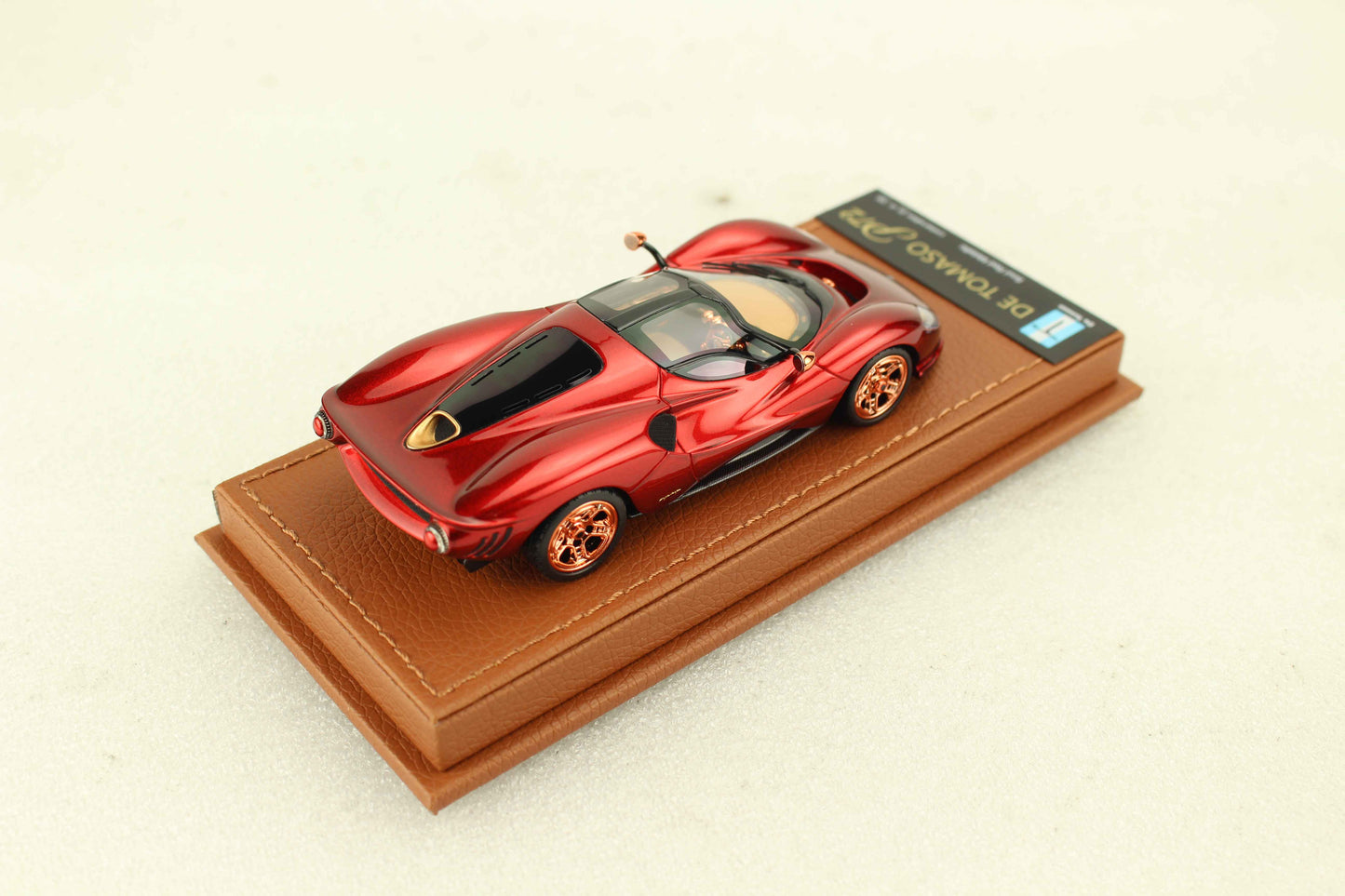 1/43 De Tomaso P72 2020 Soul Red Metallic Limited 100 pcs