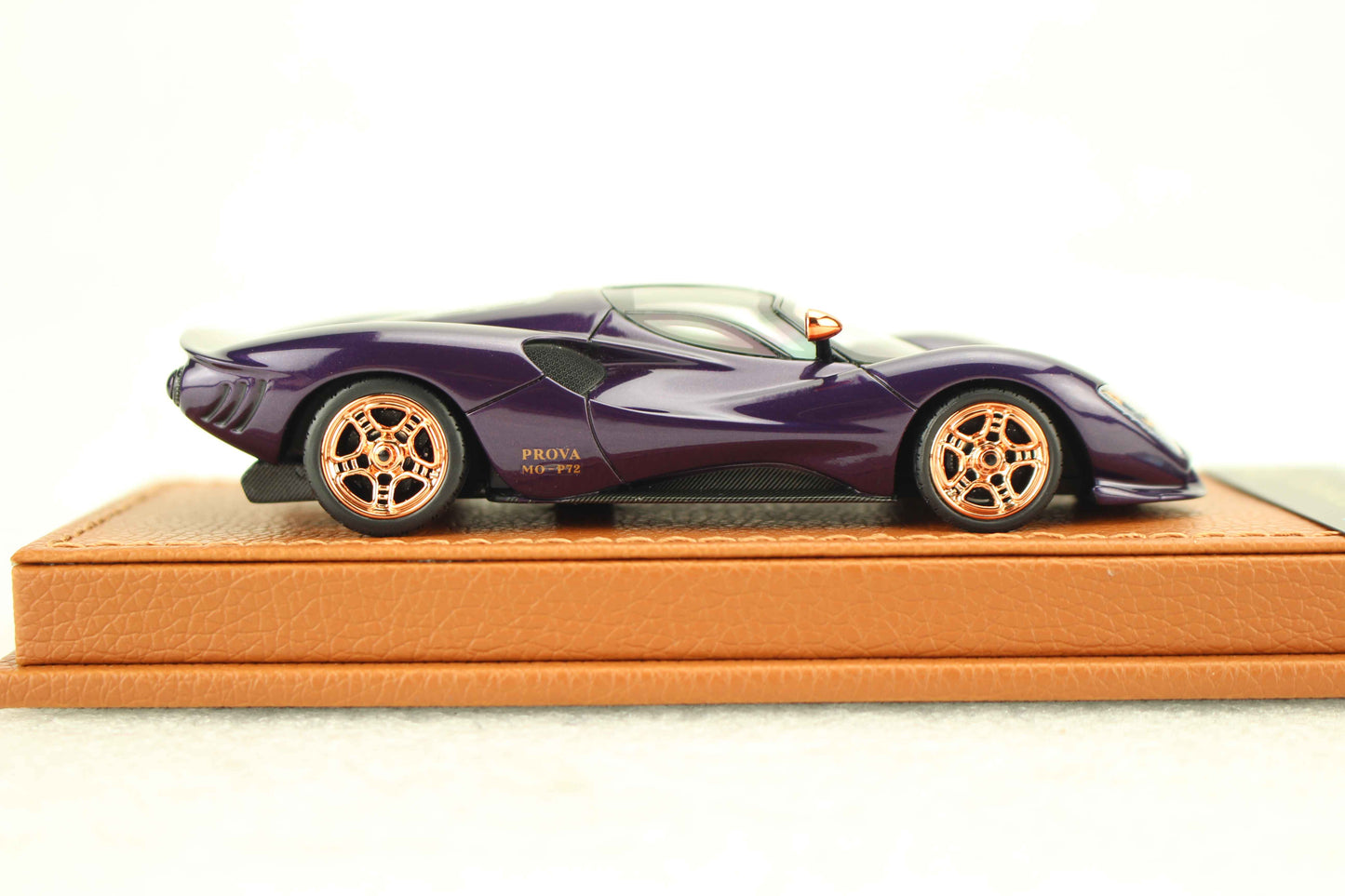 1/43 De Tomaso P72 2020 Purple Metallic Limited 100 pcs