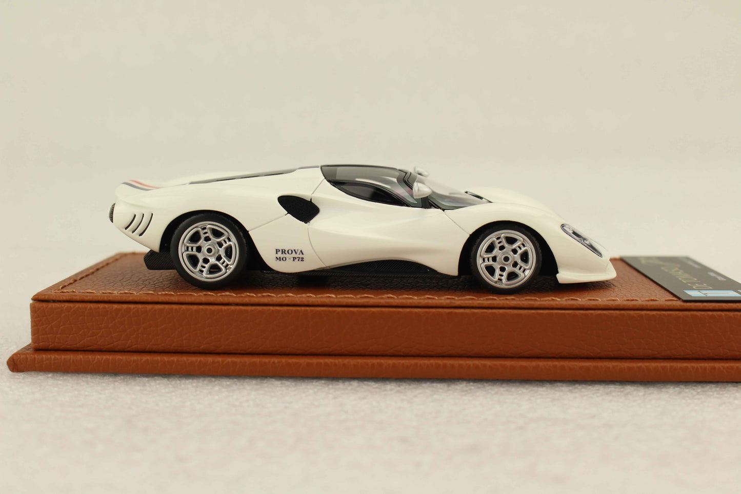 1/43 De Tomaso P72 Lemans Classic Model Gloss White with Stripe Ltd 50 pcs