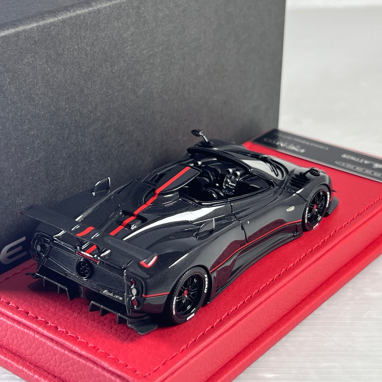 1/43 Pagani Zonda 760 Roadster Aether Full Carbon pre-order