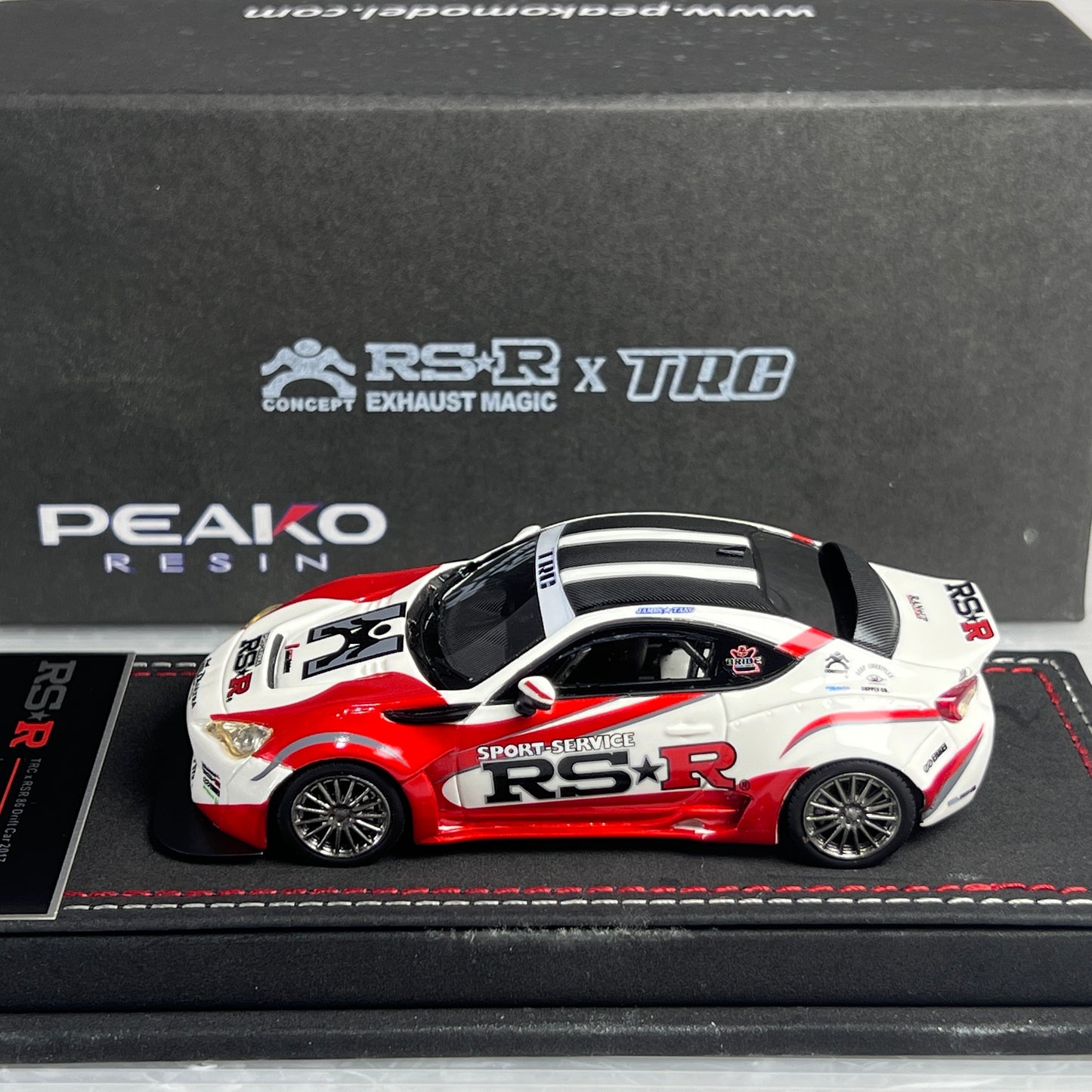 Peako Model Resin 1/43 RSR X TRC Toyota 86 Drift Machine 2017 Limited 100 pcs side