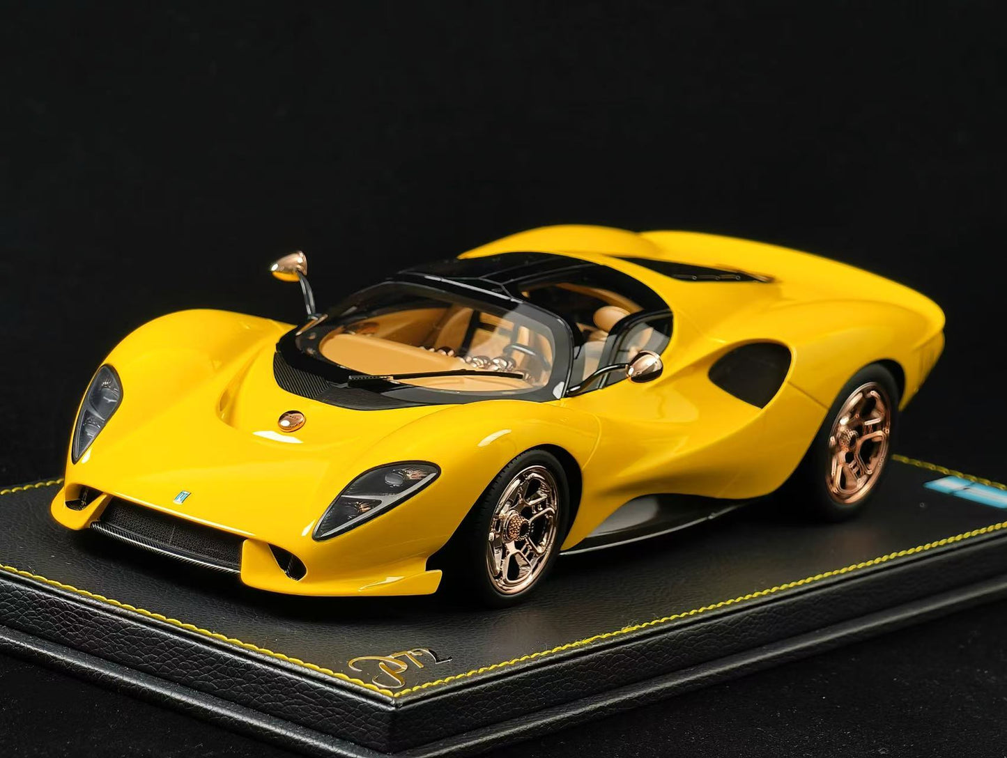 1/18 De Tomaso P72 2024 Yellow