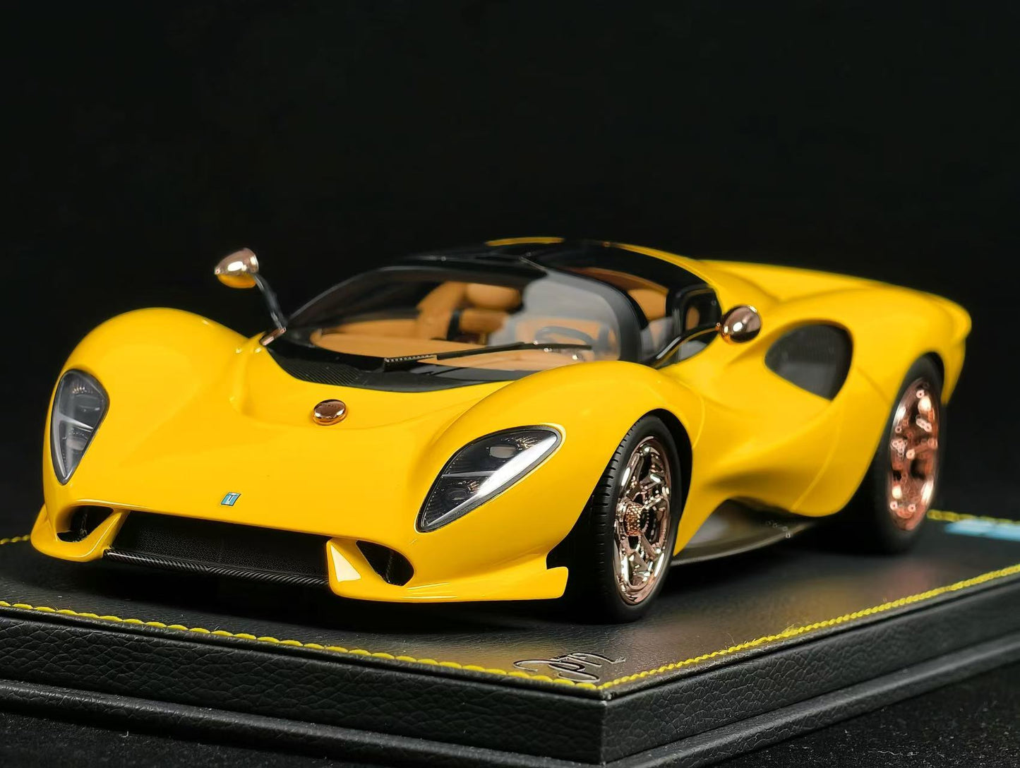 1/18 De Tomaso P72 2024 Yellow