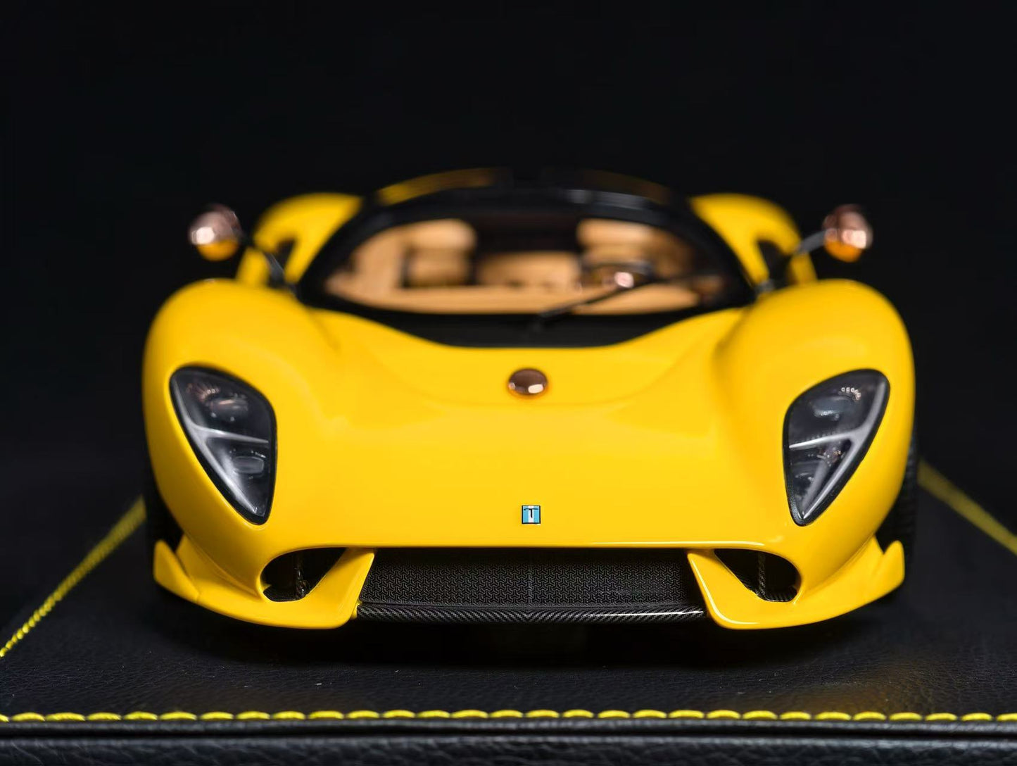 1/18 De Tomaso P72 2024 Yellow
