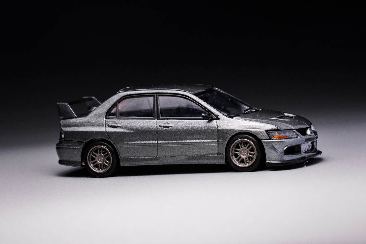 1/64 Mitsubishi Lancer Evlolution VIII MR Silver