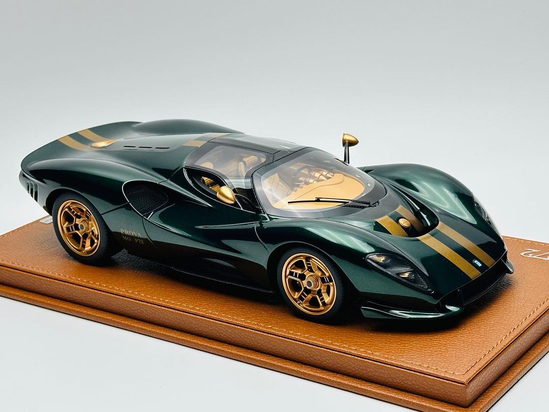 1/18 De Tomaso P72 2020 Green Metallic