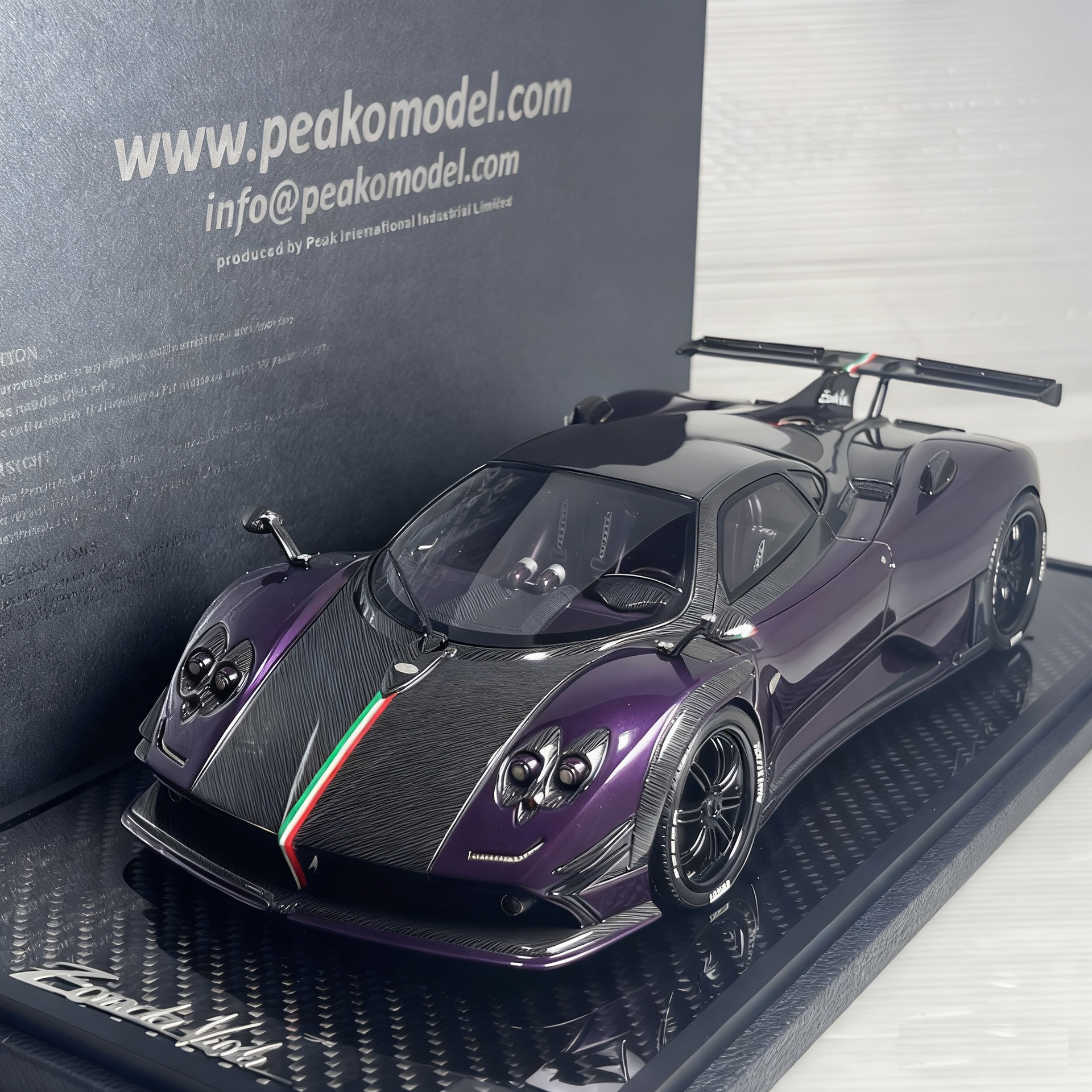 1/18 Pagani Zonda 760 Viola Limited 30 pcs Carbon Base | Peako Model