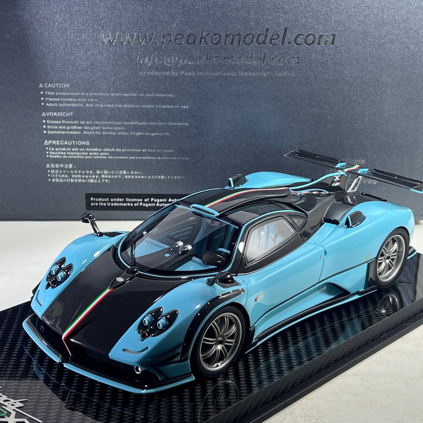 1/18 Pagani Zonda 760 RSJX Limited 100 pcs with Carbon Base Pre-order