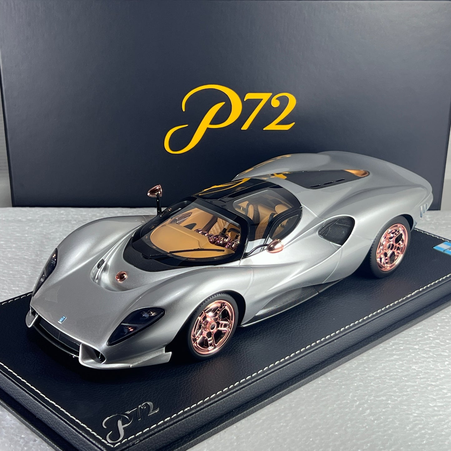 1/18 De Tomaso P72 2024 Silver